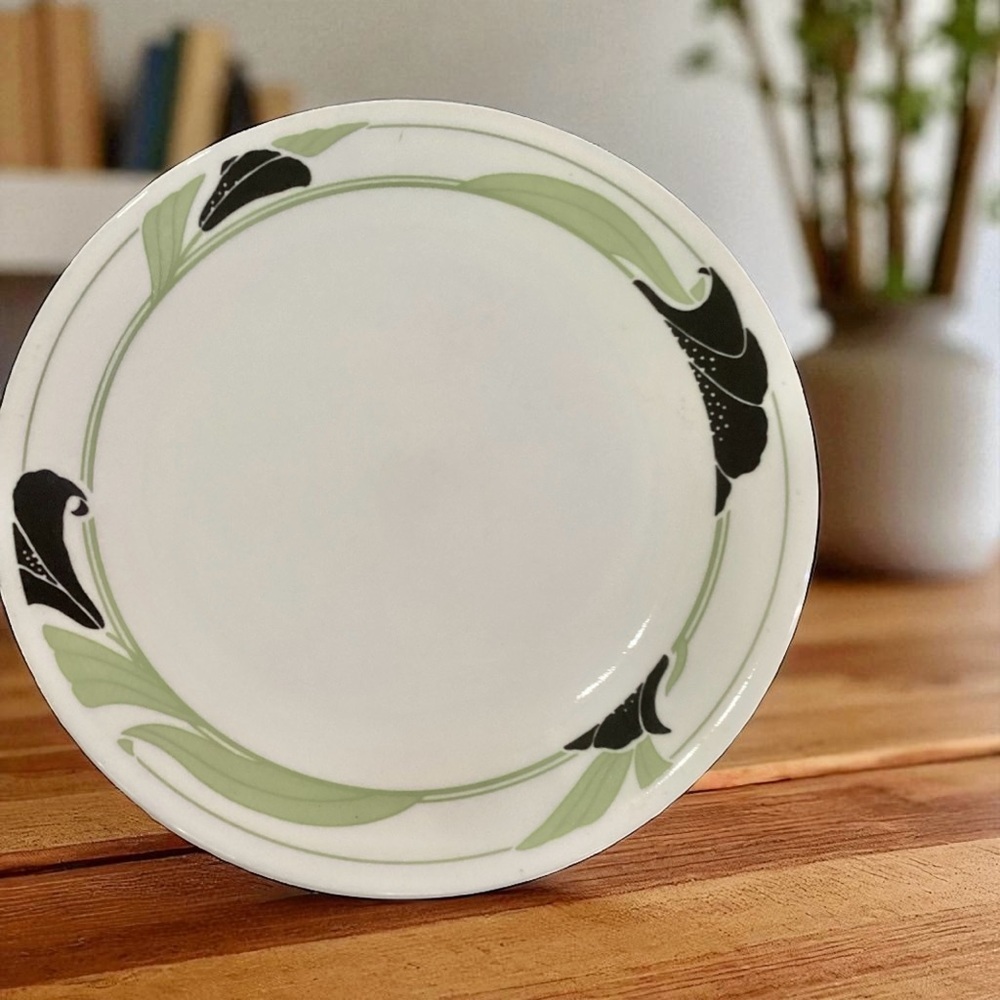 Vintage Corelle Dinnerware Black Orchid Break Resistant Dinner Plates Set Of 2 - Picture 6 of 6